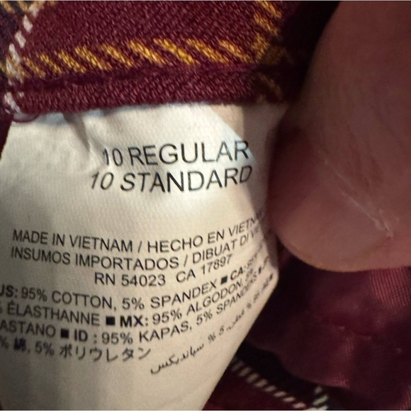 Old navy size 10 Plaid Trousers in Red with belt hoops - Picture 4 of 5